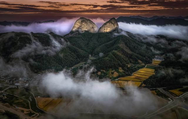 (장려)운해 속에 깨어난 마이산