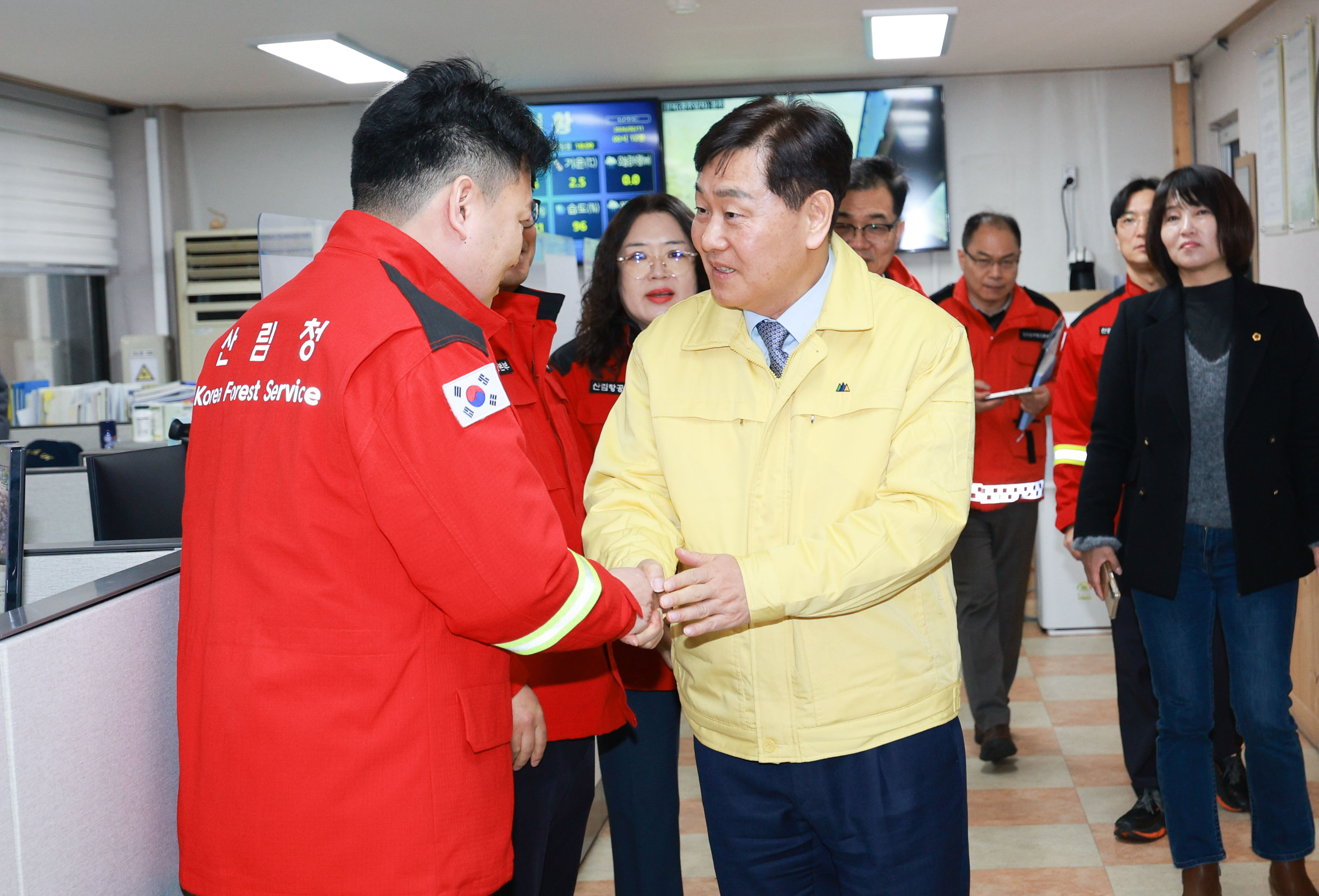 익산산림항공관리소 봄철 산불 대응 현장 방문 이미지(2)