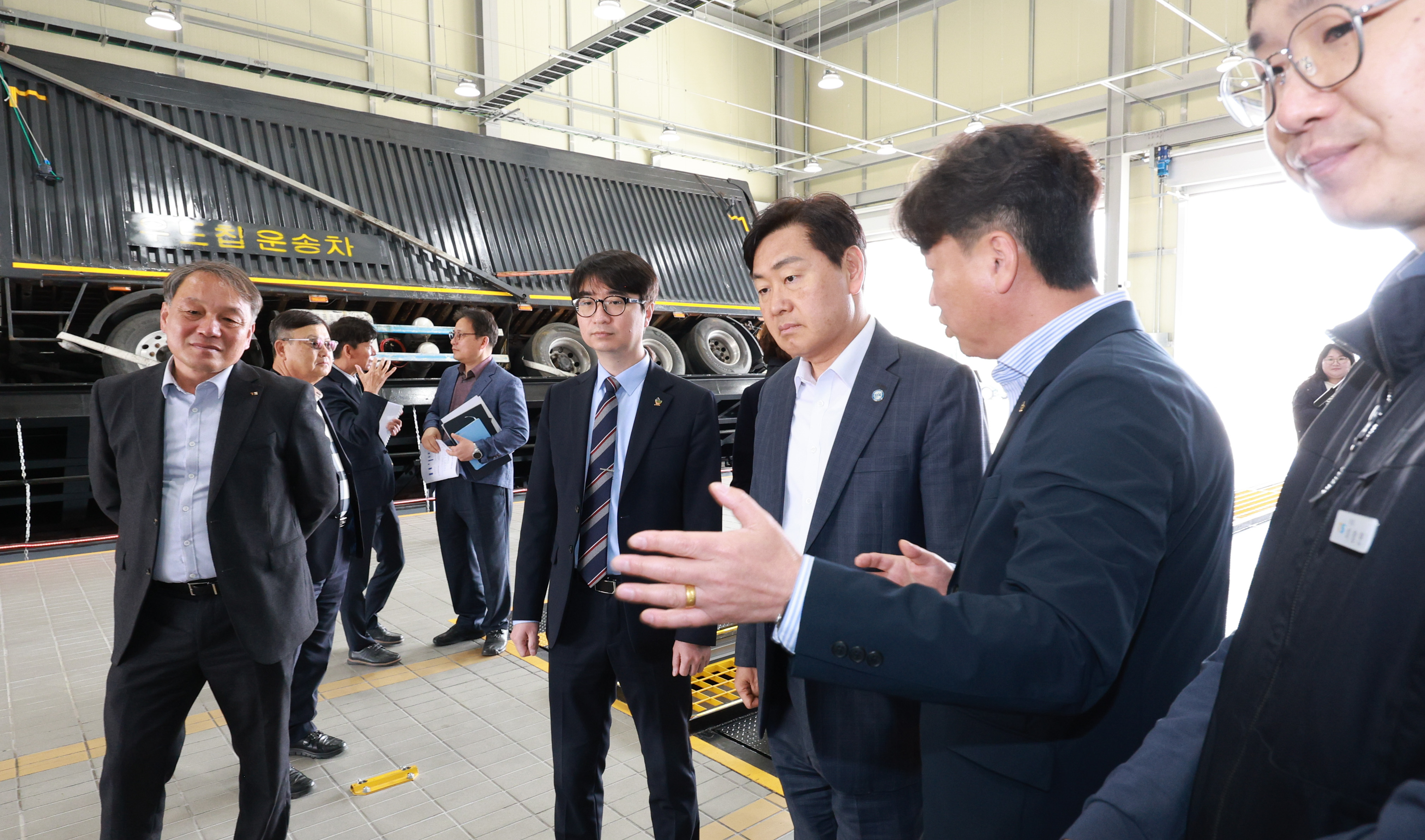 전북 미래 모빌리티 산업 현장행정-김제 특장차 검사지원센터, 완주 현대차 전주공장 이미지(3)