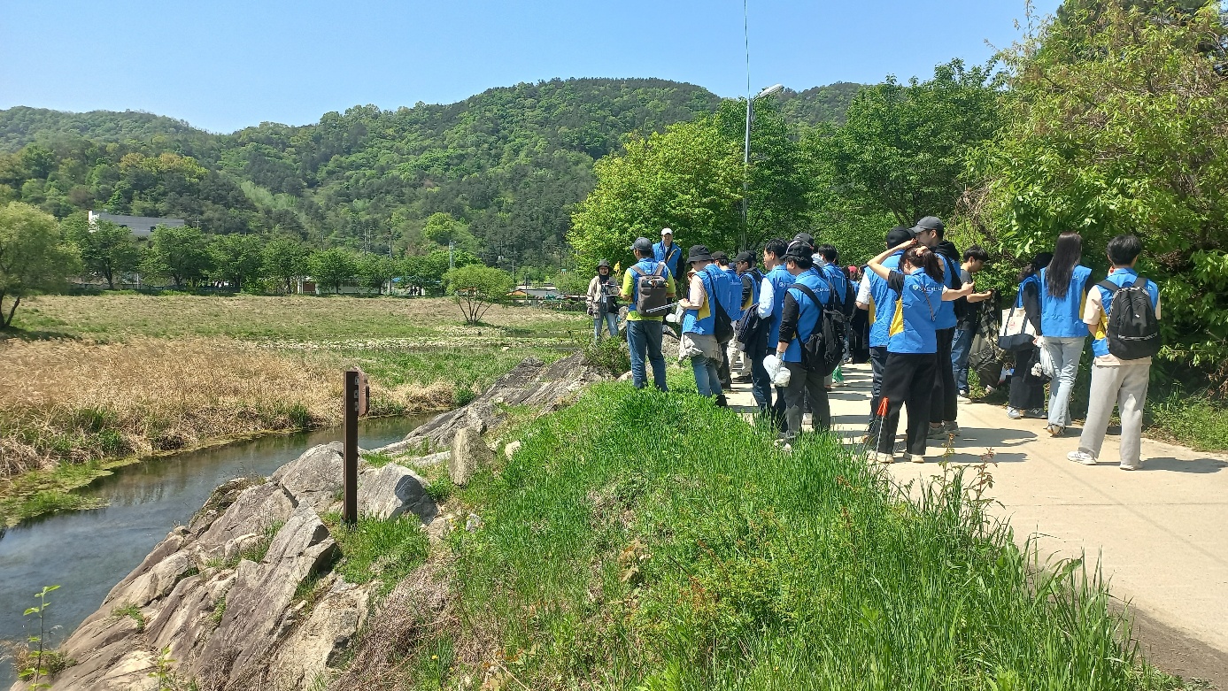 “기업과 함께하는 전북형 ESG 실천” 플로깅과 전통시장 활성화 결합 이미지(4)