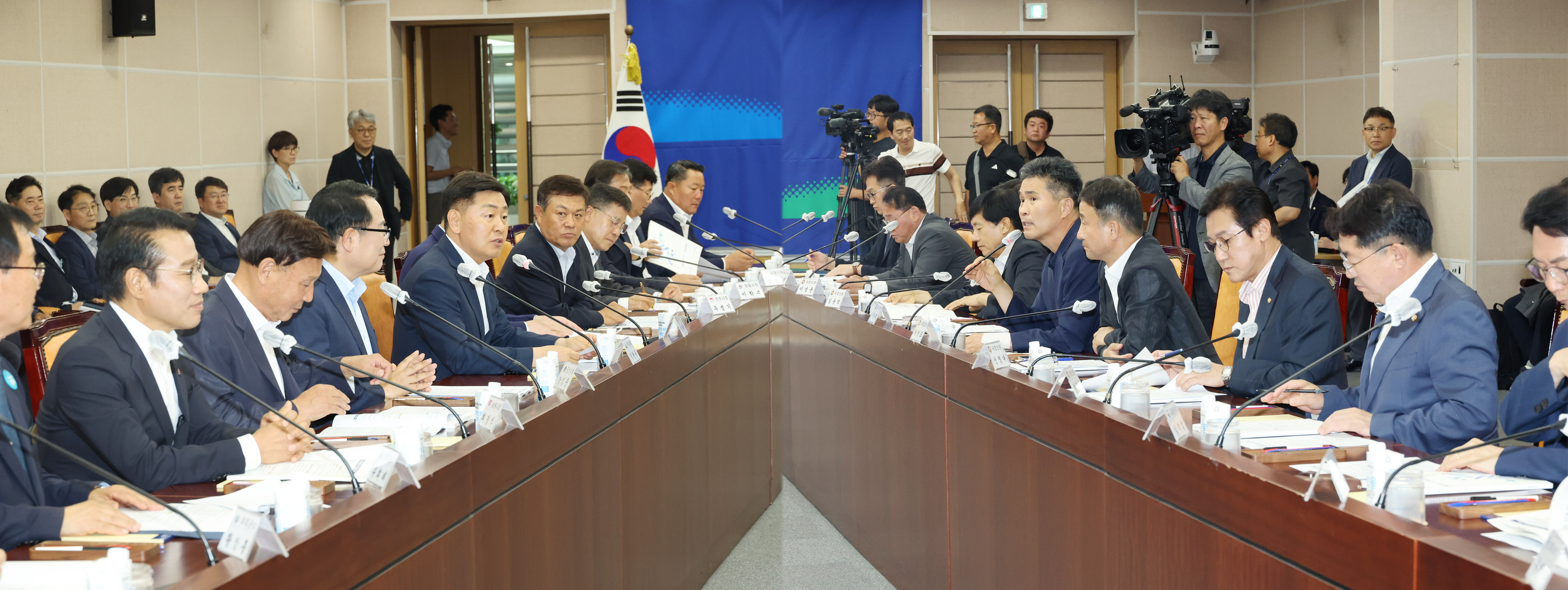전북국회의원-도-시군 백년대계 위한 의기투합 이미지(3)