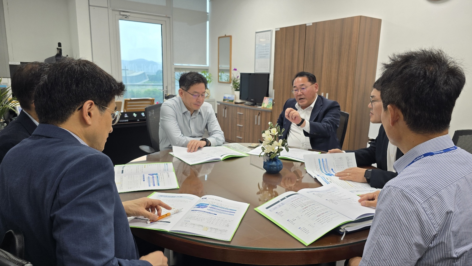 전북자치도, 기재부 설득 총력전…2026년 국비 확보 사활 이미지(1)