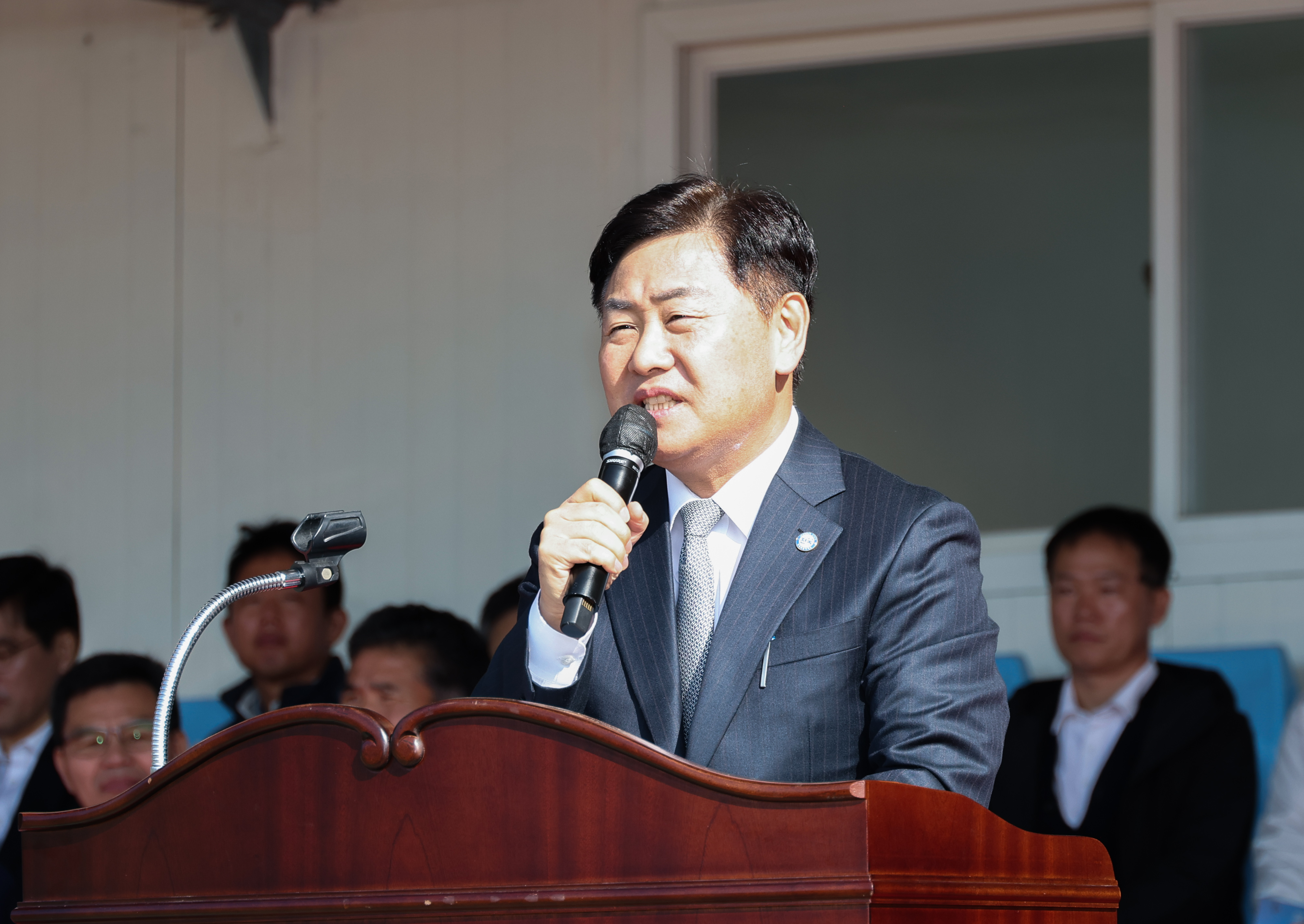 노사가 함께 뛰다! 전북도, 제35회 노사발전 한마음 대회 성황리 개최 이미지(1)