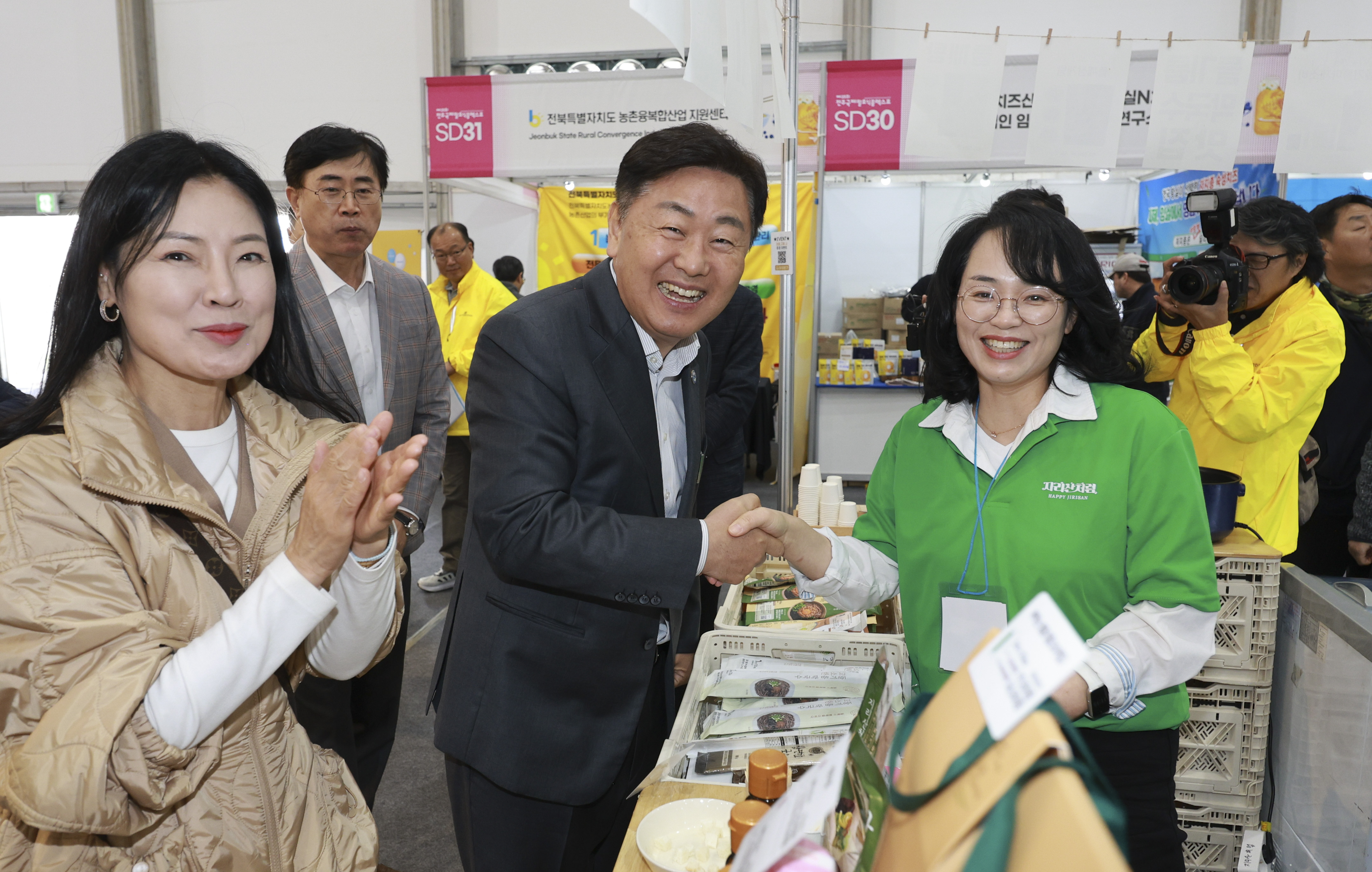 김관영 지사, 전주국제발효식품엑스포  참가 기업 현장 소통 이미지(3)
