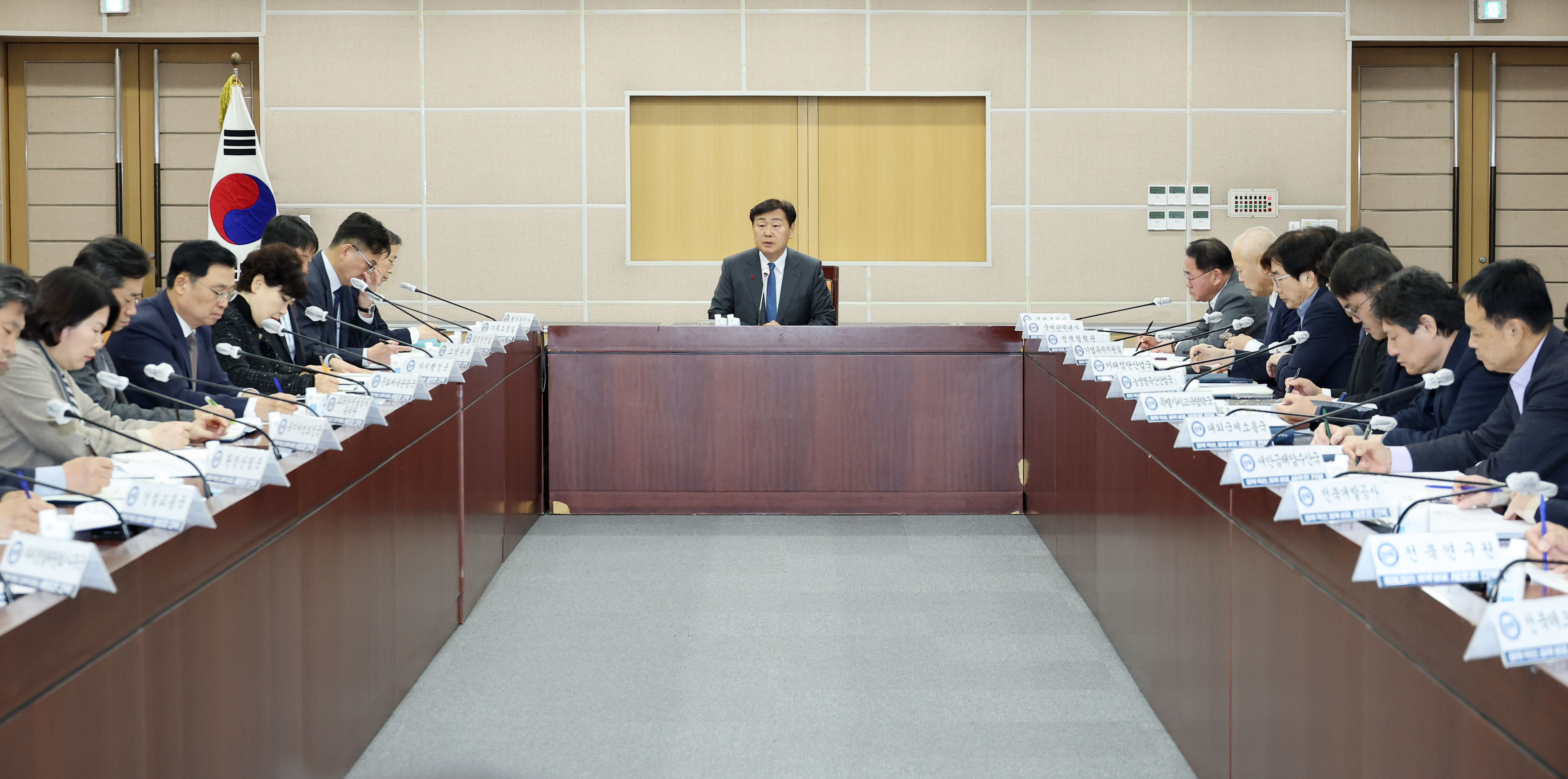 “10조 성과 넘어 더 큰 전북으로” 신규사업 선점과 국가전략 연계 주문 이미지(2)