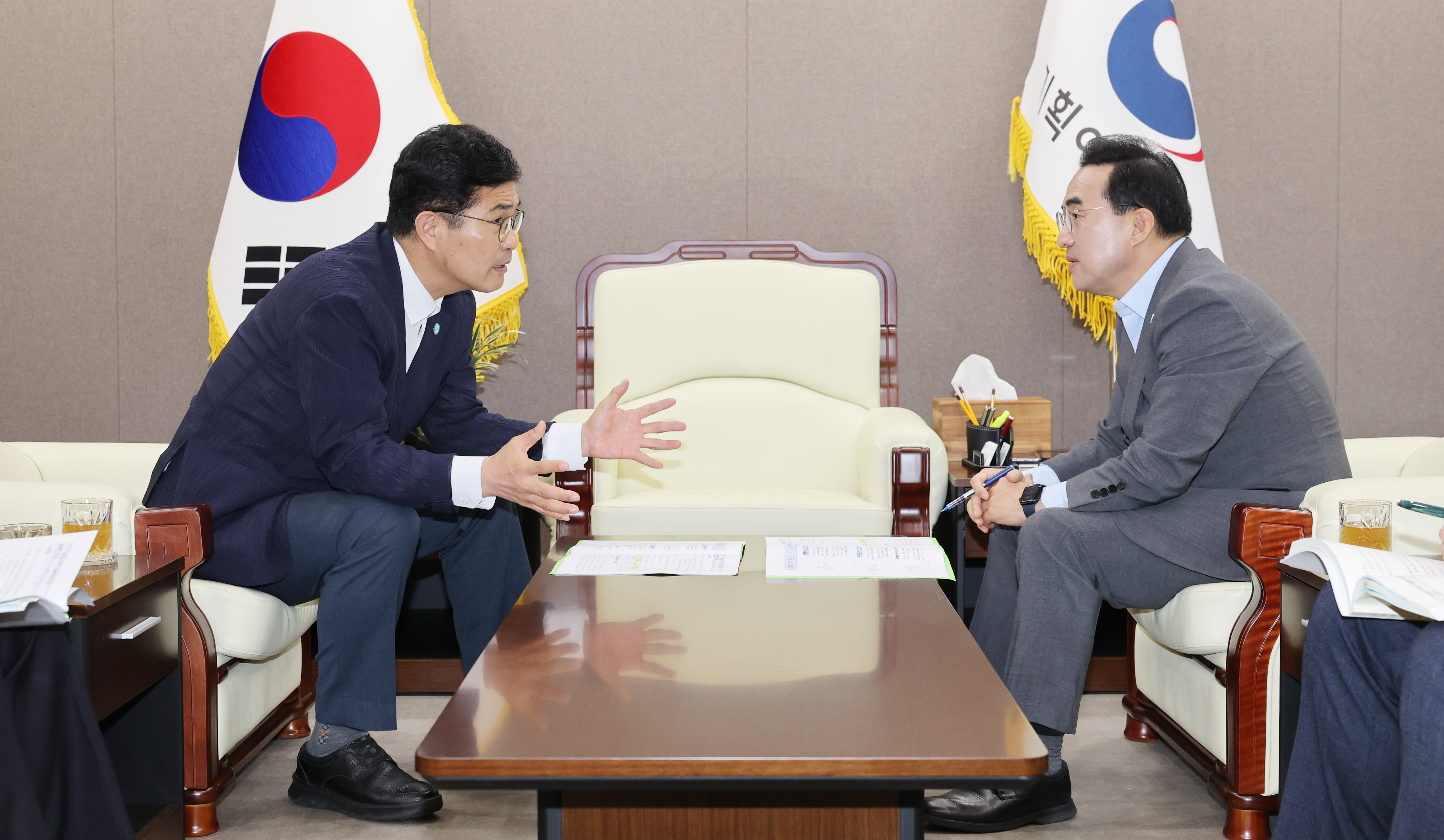 이원택 지사, 기획예산처 장관 만나   3조 4,500억 규모 5대 핵심 사업 건의 이미지(3)