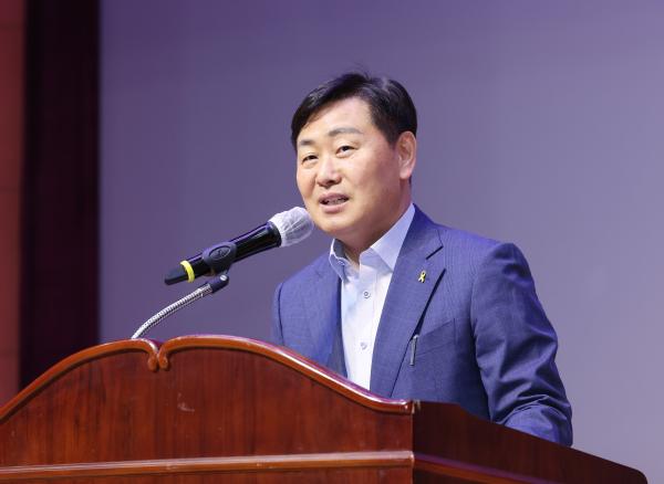 김관영 전북자치도지사, 직원들과 도정운영 추진상황 소통