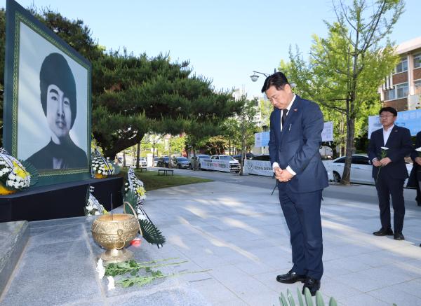 김관영 도지사, “민주주의·정의의 가치 발전시킬 것”다짐