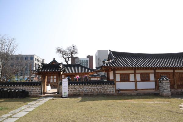 “역사적 공간에서 맺은 백년가약”, ‘전북, 마이웨딩’ 첫 결혼식…공공예식 본격화