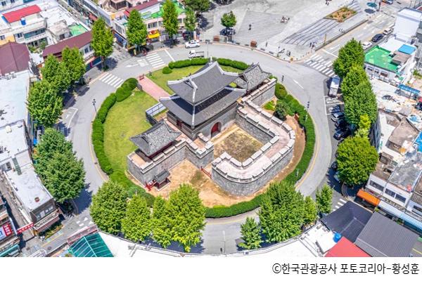 AccessibleTravel in Jeonju : Pungnammun Gate