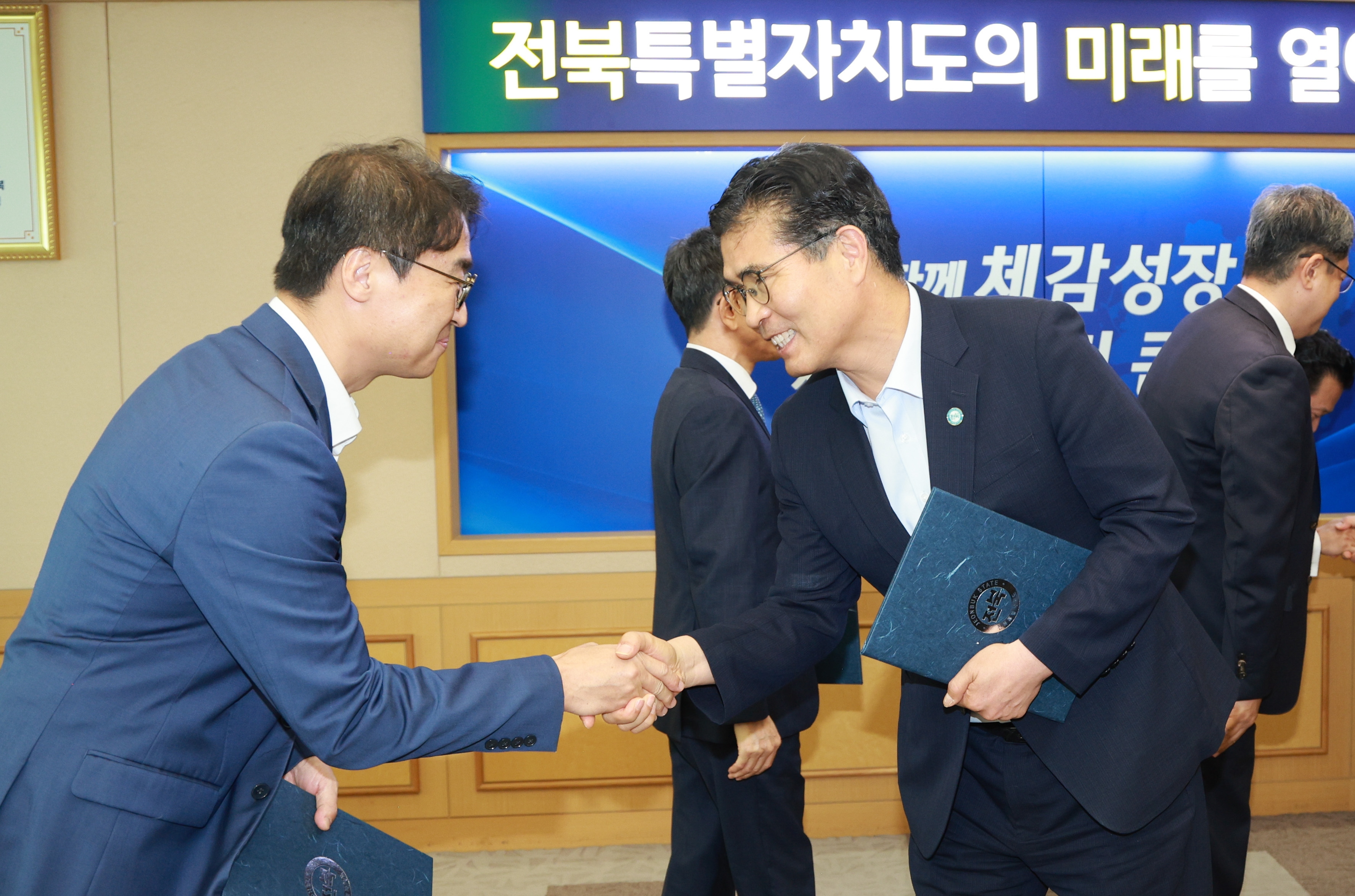 전북금융타운 조성사업 업무협약 체결식 이미지(4)